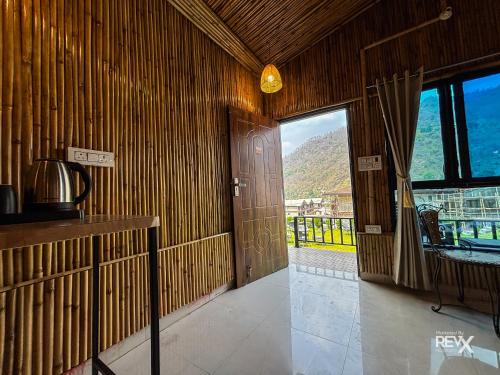 euphoric tiger resort