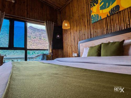 euphoric tiger resort