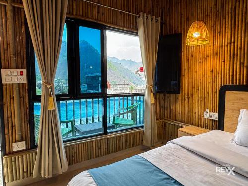 euphoric tiger resort