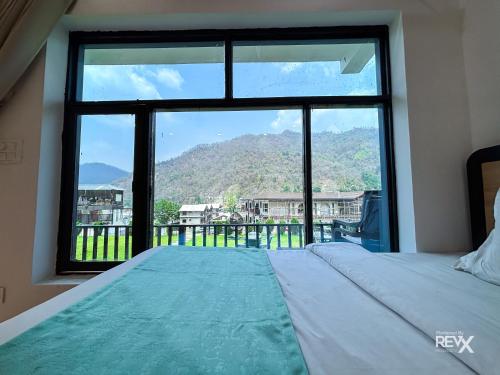 euphoric tiger resort