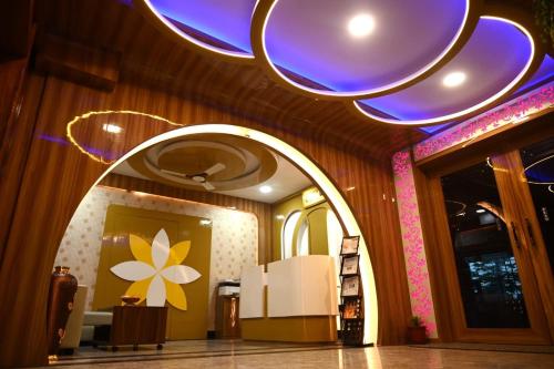 Nayagarh Palace,,4 star