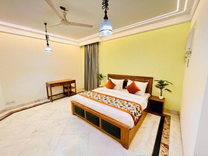 gulmohar residency hauz khas new delhi couple friendly