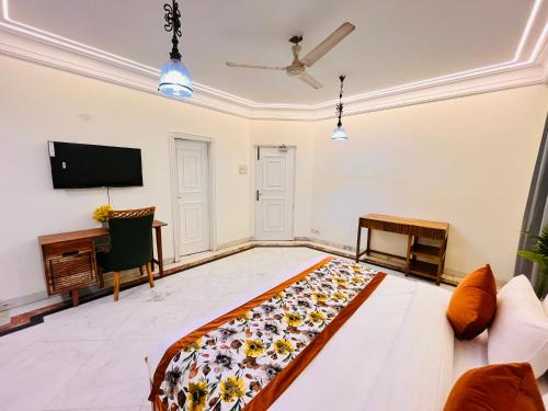 gulmohar residency hauz khas new delhi couple friendly