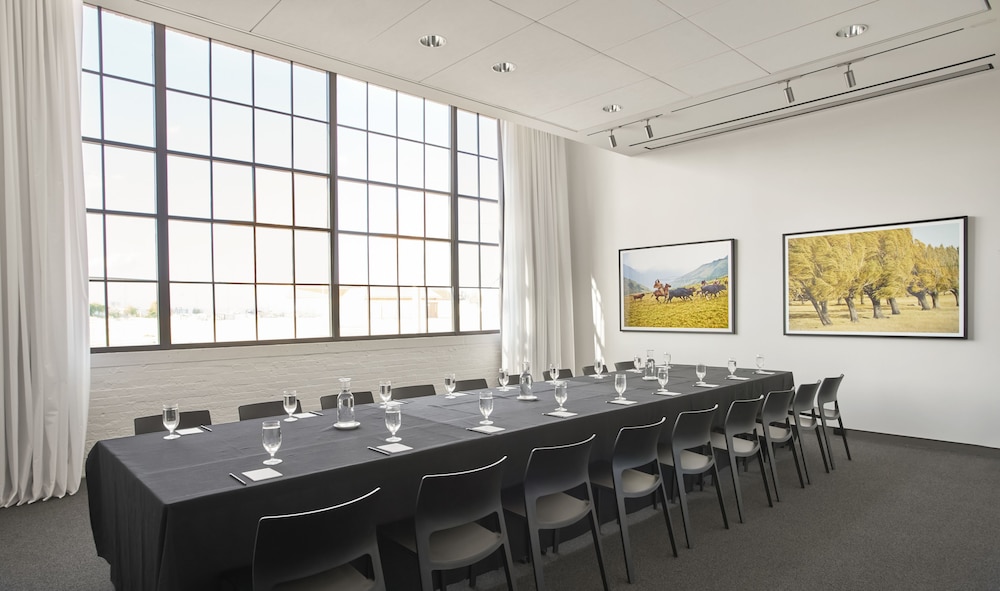 fordson hotel in the unbound collection by hyatt