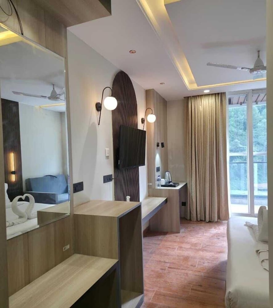 vinsober kainchi dham nainital