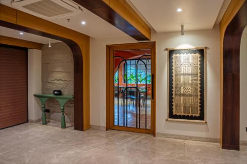 Hotel Idyllic Inn,,2 star