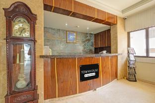 clubhouse hotel raajpath