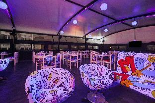 clubhouse hotel raajpath