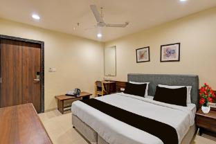 clubhouse hotel raajpath