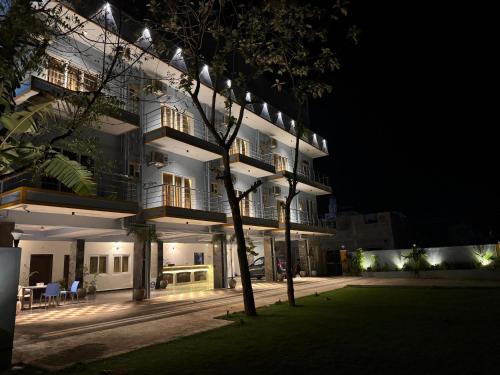 la millionaire luxury resort