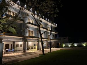 la millionaire luxury resort