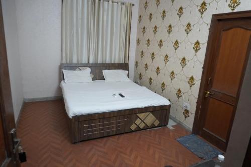 Hotel Pink Heaven,,3 star