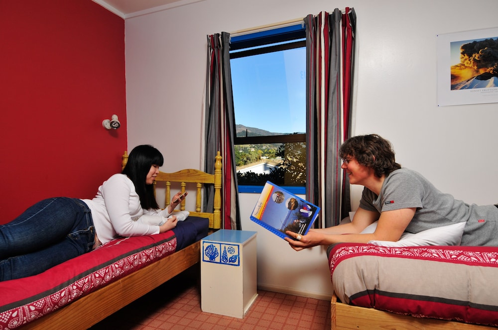 tasman bay backpackers