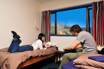tasman bay backpackers