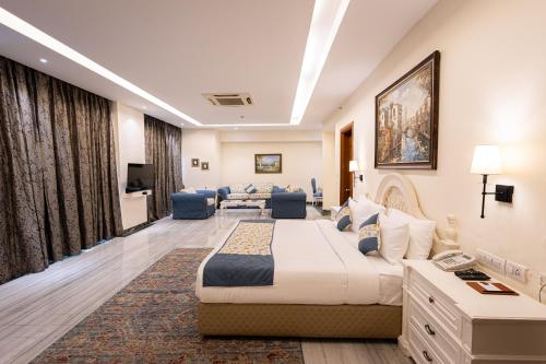 the bellavista hotel chandigarh panchkula