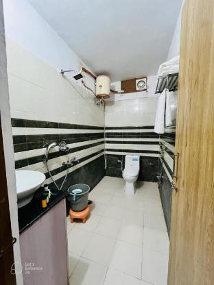 hotel vinayak grand varanasi