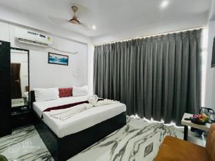 hotel vinayak grand varanasi