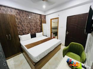 hotel vinayak grand varanasi