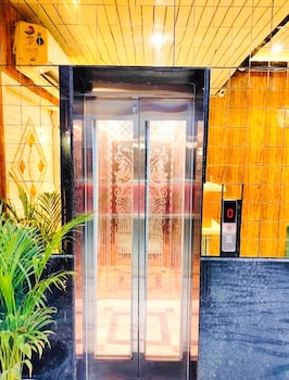 hotel vinayak grand varanasi