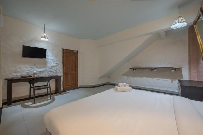 echor avontade pool villas anjuna goa