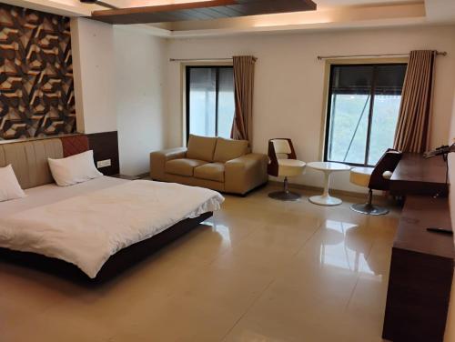 Hotel Nova Haven Ankleswar,,2 star