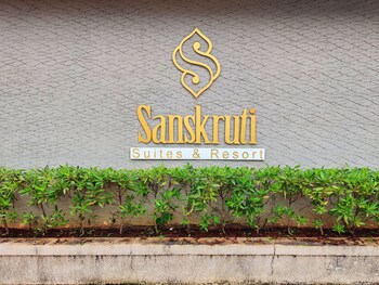 pushpam sanskruti resort