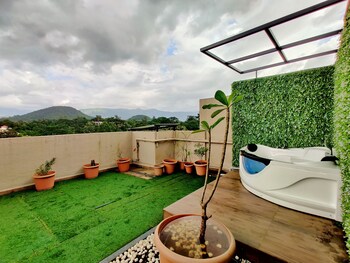 pushpam sanskruti resort