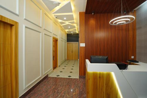 Hotel Royal Palace,,3 star