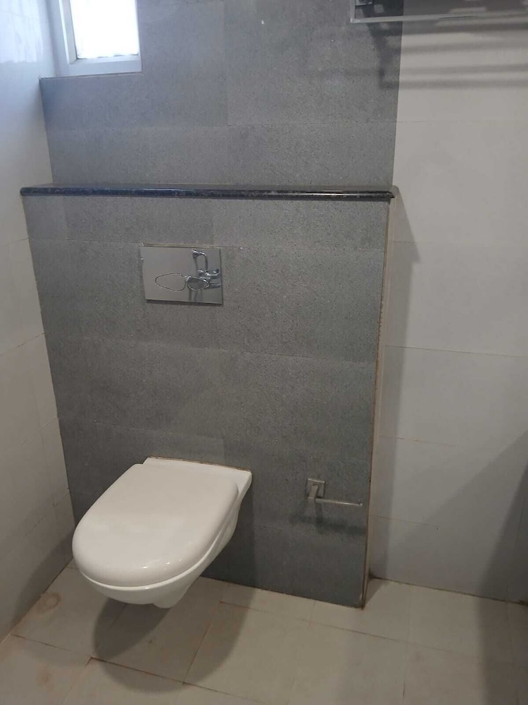 sarovar hill hotel and resort