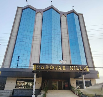 sarovar hill hotel and resort