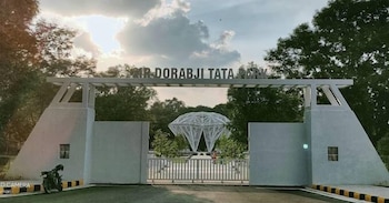 sarovar hill hotel and resort