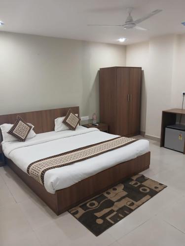 Sarovar Hill Hotel And Resort,,3 star