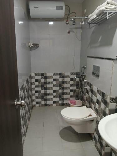 sarovar hill hotel and resort