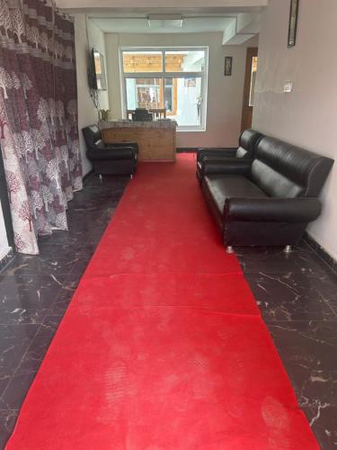 Pacific Parlase,,3 star