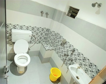 hotel mahalaxmi guest house puri