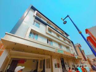 sitaynam hotel and resort infront ram temp