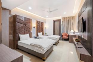 sitaynam hotel and resort infront ram temp