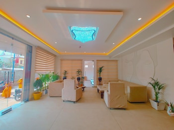 sitaynam hotel and resort infront ram temp