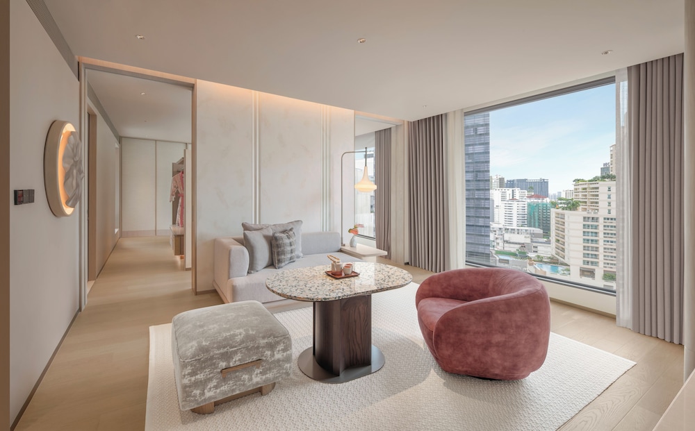 kromo bangkok curio collection by hilton
