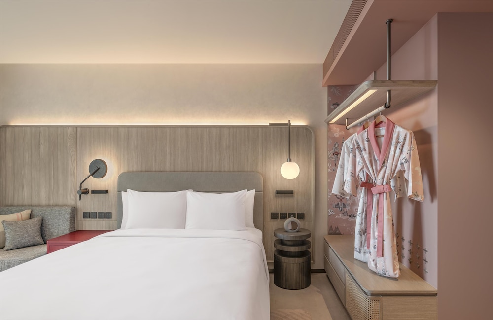 kromo bangkok curio collection by hilton