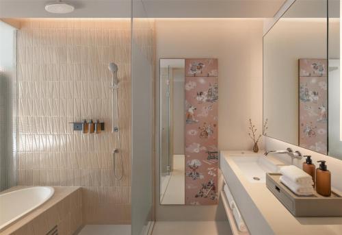 kromo bangkok curio collection by hilton