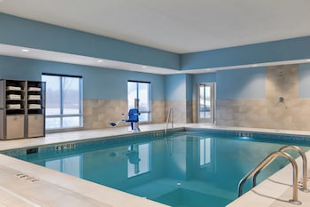 Holiday Inn Express & Suites Westfield Indianapolis By Ihg,18975 Sunny Drive,3 star