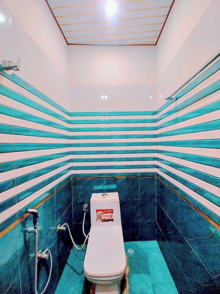 shri raghav kunj 200 mtr from ram temple