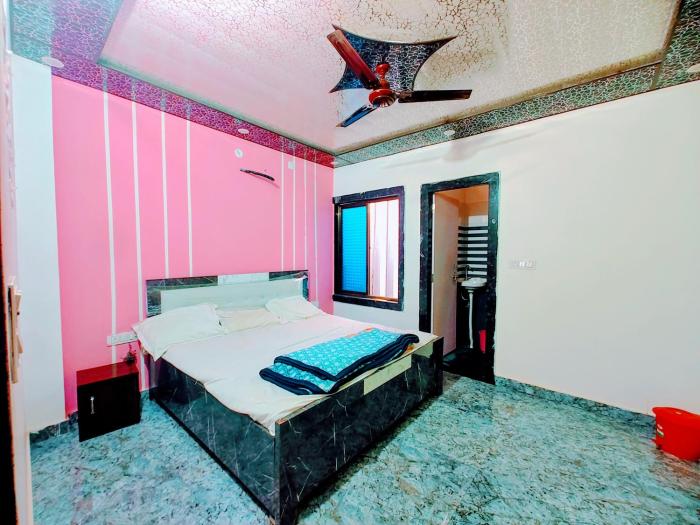 shri raghav kunj 200 mtr from ram temple