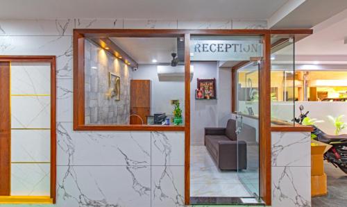 Hotel Abhi Suites,,3 star