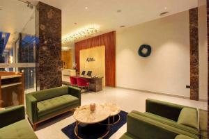 park residency ayarkunnam