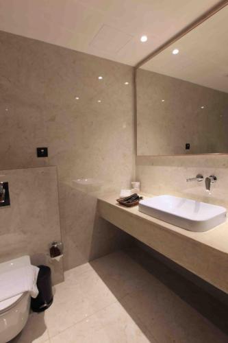 park residency ayarkunnam