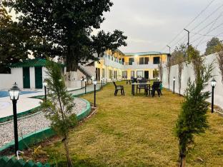 hotel jungle castle resort corbett