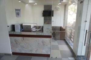 hotel raj hans 500 meter khatu shyam ji temple