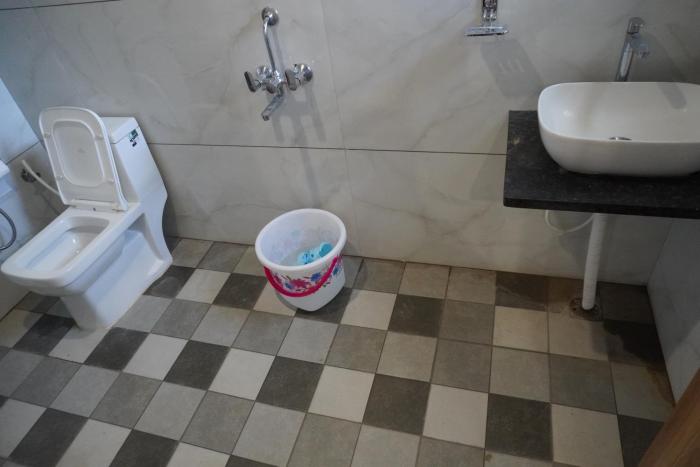 hotel raj hans 500 meter khatu shyam ji temple